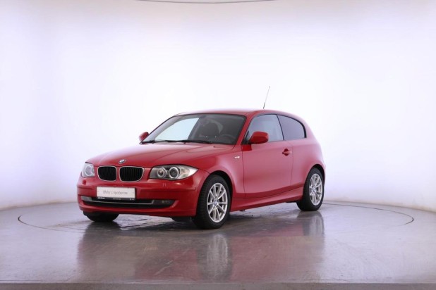 Автомобиль BMW, 1 серия, 2011 года, AT, пробег 122764 км