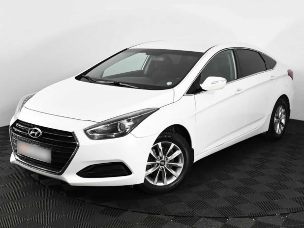 Автомобиль Hyundai, i40, 2015 года, МТ, пробег 102000 км