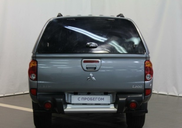 Автомобиль Mitsubishi, L200, 2014 года, МТ, пробег 148109 км