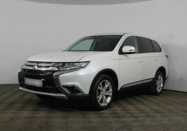 Автомобиль Mitsubishi, Outlander, 2018 года, Вариатор, пробег 11400 км