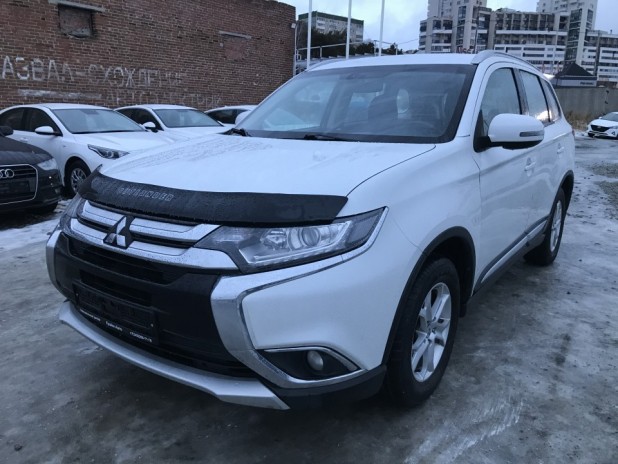 Автомобиль Mitsubishi, Outlander, 2018 года, AT, пробег 67916 км