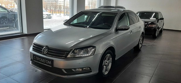 Автомобиль Volkswagen, Passat, 2011 года, Робот, пробег 171014 км