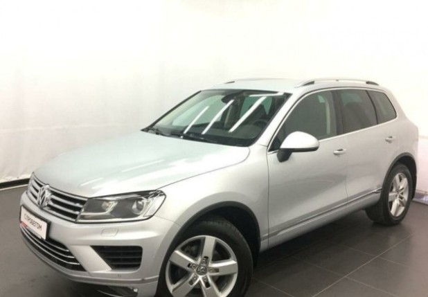 Автомобиль Volkswagen, Touareg, 2015 года, AT, пробег 84202 км